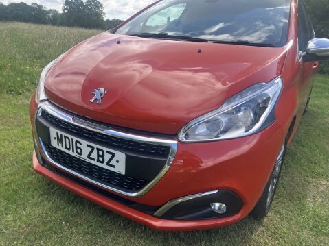 Peugeot 208 ALLURE 5