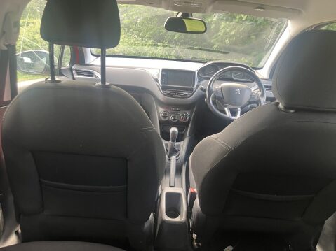 Peugeot 208 ALLURE 7