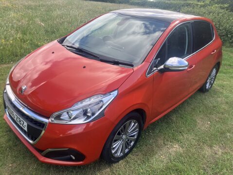 Peugeot 208 ALLURE 9