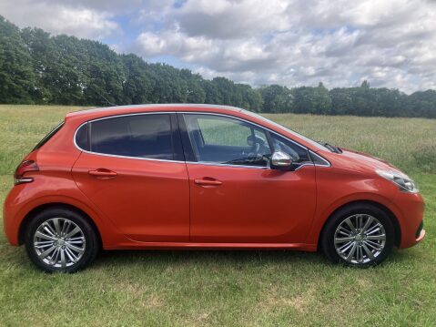 Peugeot 208 ALLURE 15