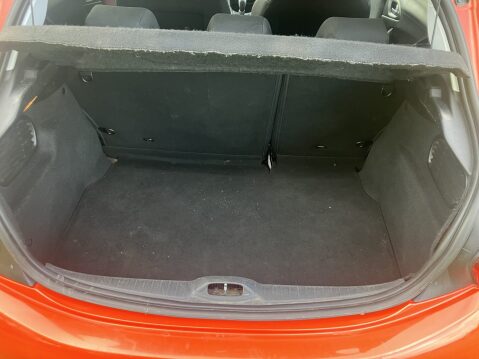Peugeot 208 ALLURE 12