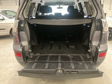 Mitsubishi Outlander INTENSE WARRIOR H-LINE DI-D 2
