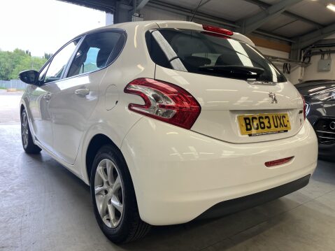 Peugeot 208 ACTIVE 4