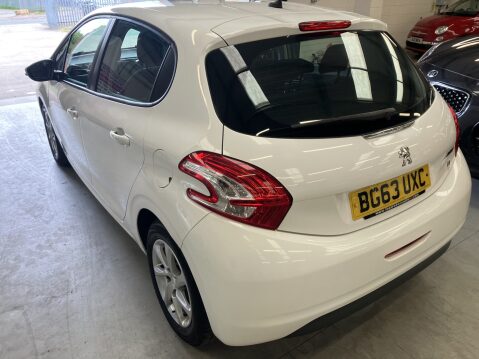 Peugeot 208 ACTIVE 6