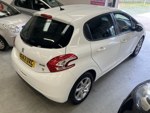 Peugeot 208 ACTIVE 8