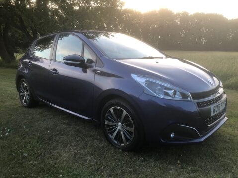 Peugeot 208 PURETECH XS WHITE 16