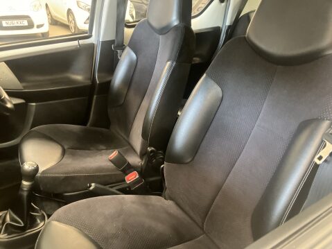 Toyota Aygo VVT-I ICE 13