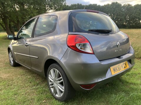 Renault Clio DYNAMIQUE TOMTOM 16V 7