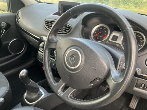 Renault Clio DYNAMIQUE TOMTOM 16V 16