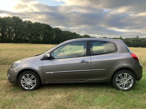 Renault Clio DYNAMIQUE TOMTOM 16V 2