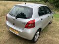 Toyota Yaris T2 VVT-I 10