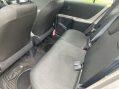 Toyota Yaris T2 VVT-I 13