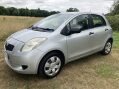 Toyota Yaris T2 VVT-I 19