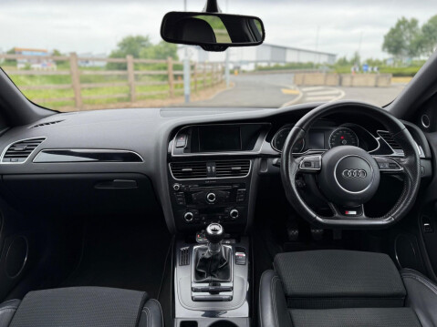 Audi A4 2.0 TDI Black Edition Plus Euro 5 (s/s) 4dr 16