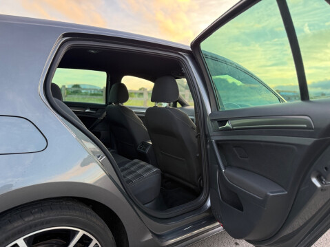 Volkswagen Golf GTD TDI DSG 15
