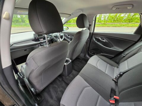 Hyundai i30 1.6 CRDi Blue Drive SE Euro 6 (s/s) 5dr 20