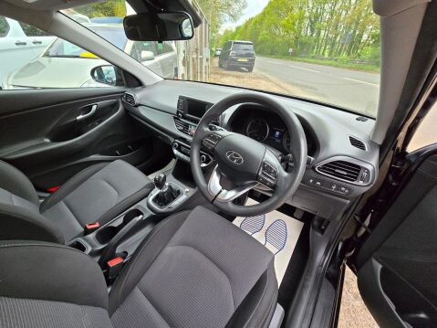 Hyundai i30 1.6 CRDi Blue Drive SE Euro 6 (s/s) 5dr 9