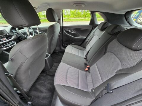 Hyundai i30 1.6 CRDi Blue Drive SE Euro 6 (s/s) 5dr 19