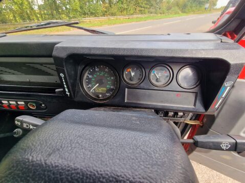 Land Rover Defender 2.5 TD5 MWB 21