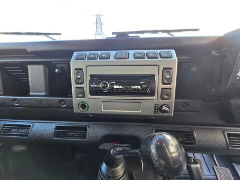 Land Rover Defender 2.5 TD5 XS 3dr 17