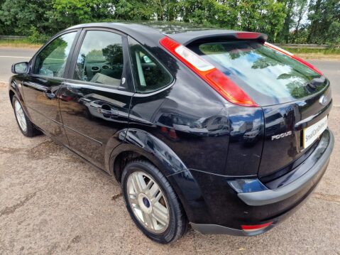 Ford Focus 1.6 Ghia 5dr 3