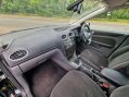 Ford Focus 1.6 Ghia 5dr 9