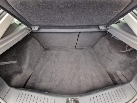 Ford Focus 1.6 Ghia 5dr 18