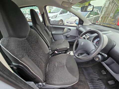 Peugeot 107 1.0 12V Urban 2 Tronic Euro 4 5dr 10