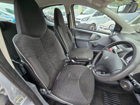 Peugeot 107 1.0 12V Urban 2 Tronic Euro 4 5dr 11