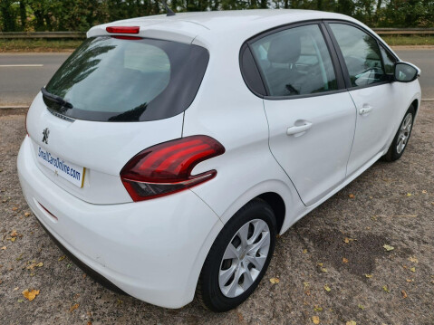 Peugeot 208 1.6 BlueHDi Access (a/c) Euro 6 5dr 4