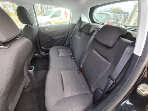 Peugeot 208 1.6 BlueHDi Access (a/c) Euro 6 5dr 14