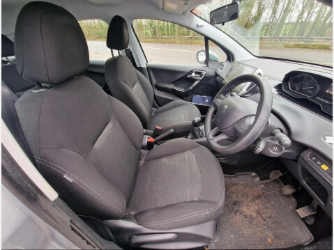 Peugeot 208 1.6 BlueHDi Access (a/c) Euro 6 5dr 7