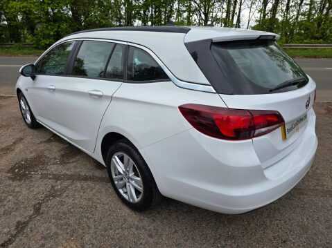 Vauxhall Astra 1.6 CDTi BlueInjection Design Sports Tourer Euro 6 (s/s) 5dr 5