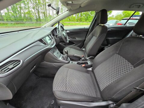 Vauxhall Astra 1.6 CDTi BlueInjection Design Sports Tourer Euro 6 (s/s) 5dr 13