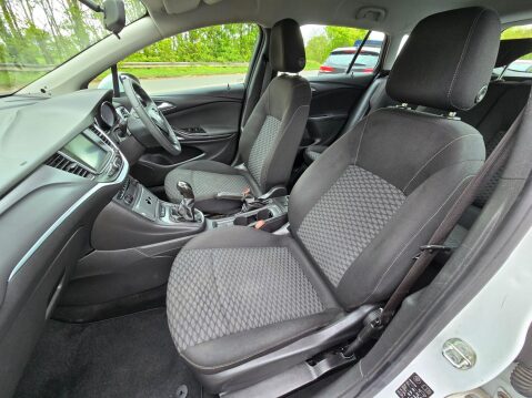 Vauxhall Astra 1.6 CDTi BlueInjection Design Sports Tourer Euro 6 (s/s) 5dr 14