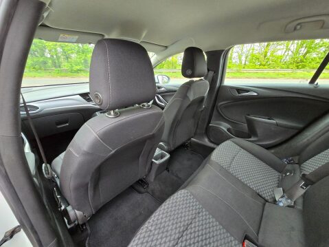 Vauxhall Astra 1.6 CDTi BlueInjection Design Sports Tourer Euro 6 (s/s) 5dr 20