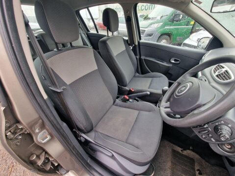 Renault Clio 1.2 TCe 16v Expression 5dr 7