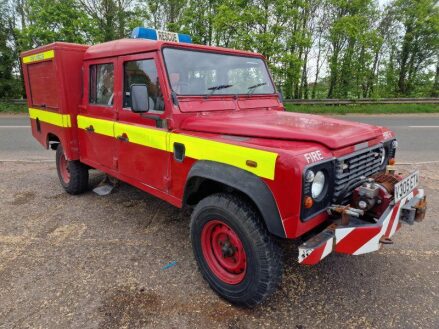 Land Rover Defender 130 2.5 TD5 4dr (High capacity)