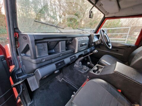 Land Rover Defender 2.5 TD5 XS MWB 5dr 14