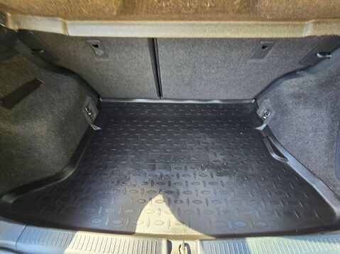 Toyota Auris 1.4 D-4D TR 5dr 22