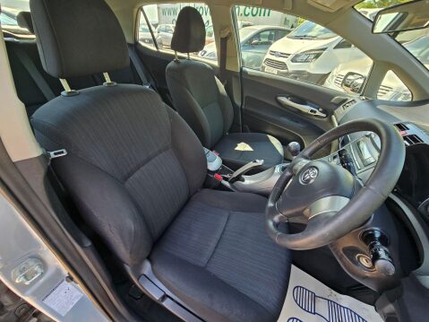 Toyota Auris 1.4 D-4D TR 5dr 10