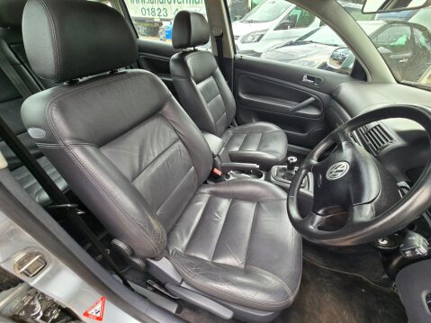 Volkswagen Passat 1.9 TDI PD Highline 4dr 11