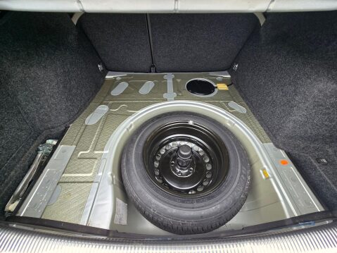 Volkswagen Passat 1.9 TDI PD Highline 4dr 21