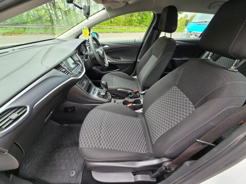 Vauxhall Astra 1.6 CDTi BlueInjection Design Sports Tourer Euro 6 (s/s) 5dr 15