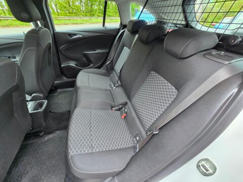 Vauxhall Astra 1.6 CDTi BlueInjection Design Sports Tourer Euro 6 (s/s) 5dr 20