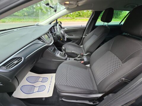 Vauxhall Astra 1.6 CDTi BlueInjection Design Sports Tourer Euro 6 (s/s) 5dr 13