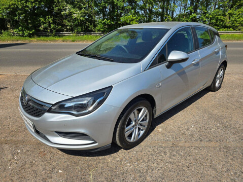 Vauxhall Astra 1.6 CDTi BlueInjection Design Euro 6 (s/s) 5dr 4