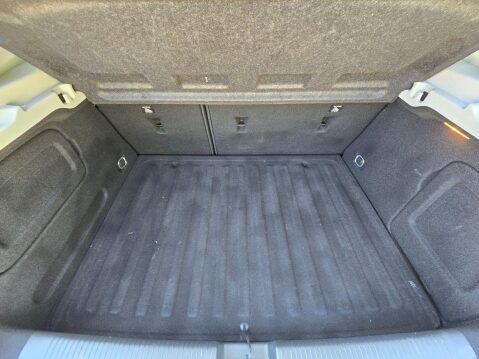 Vauxhall Astra 1.6 CDTi BlueInjection Design Euro 6 (s/s) 5dr 23