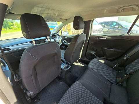 Vauxhall Astra 1.6 CDTi ecoTEC BlueInjection Design Sports Tourer Euro 6 (s/s) 5dr 18