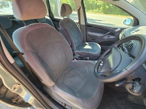 Citroen C5 2.0 HDi 16V Exclusive 5dr 14